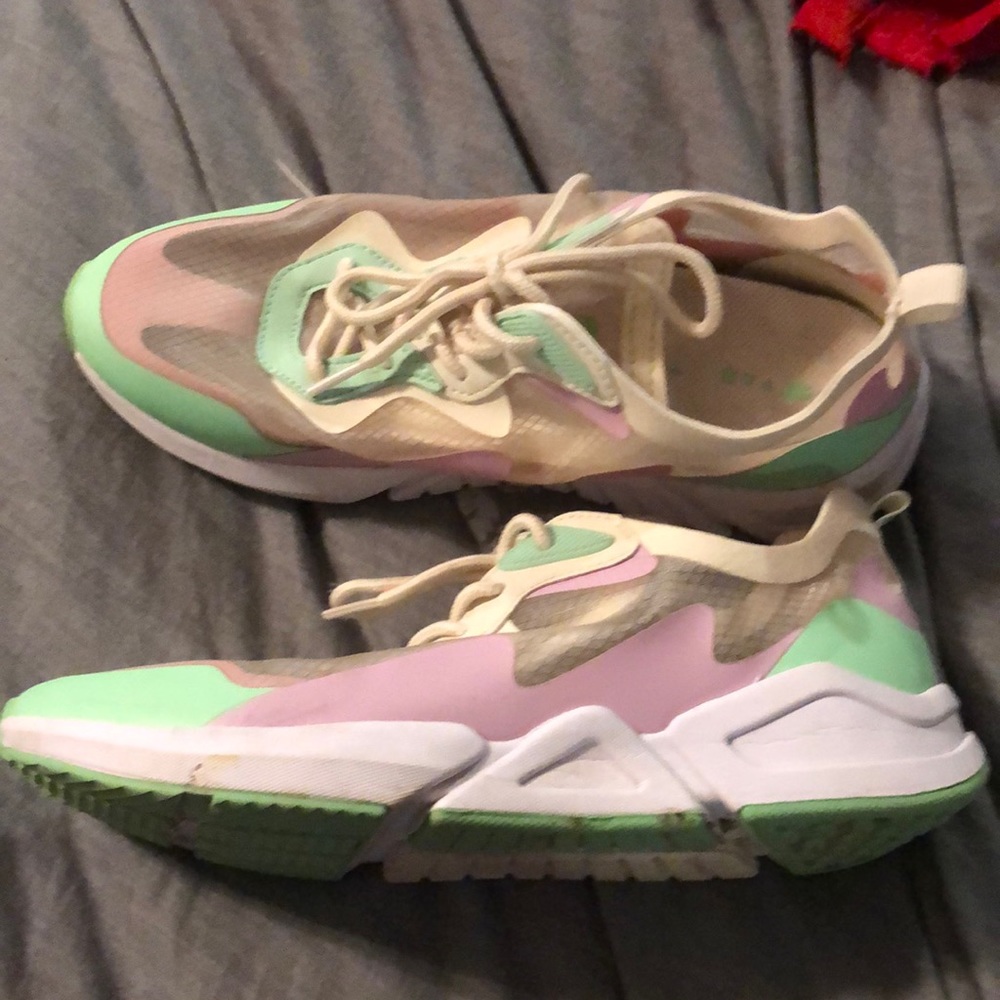 Fabletics Sneakers